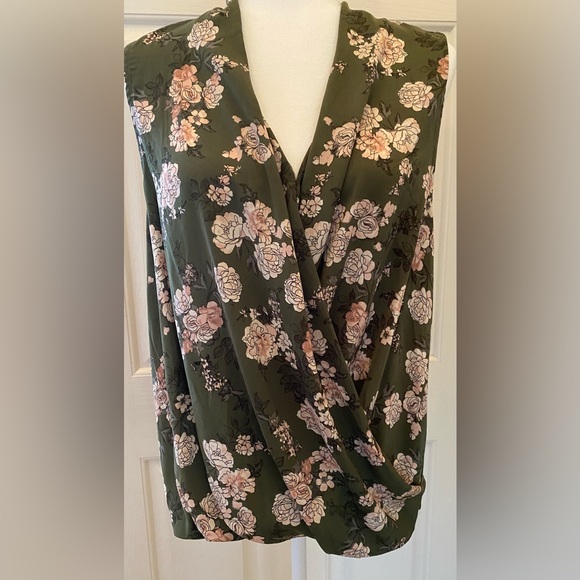 Sleeveless wrap top, v-neck, L - Picture 1 of 5